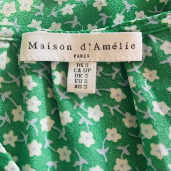 Floral Green Blouse Sz S Short Flutter Sleeve V Neck Popover Maison d' Amelie - Picture 6 of 12